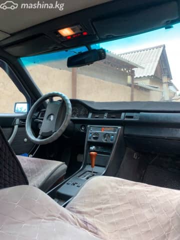 Mercedes-Benz W124 200 2.0 AT