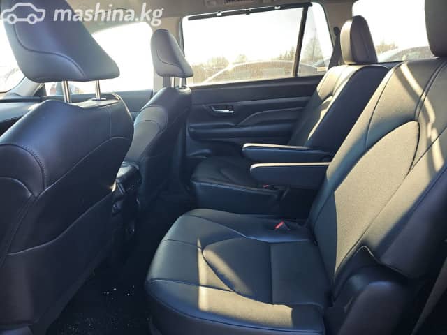 Toyota Grand Highlander 2.4 AT 4WD