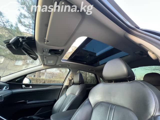 Kia K5 III LPi 2.0 AT