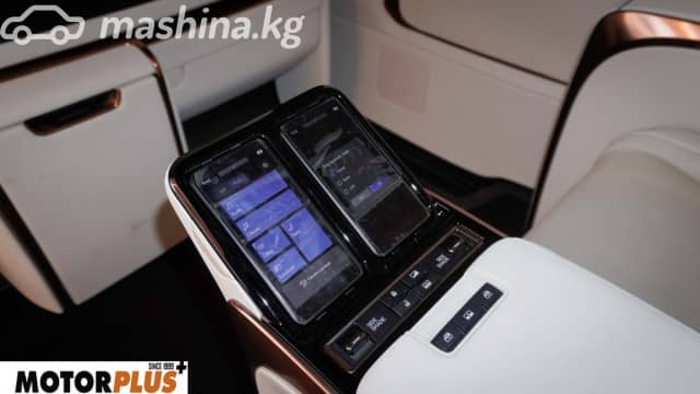Lexus LM II 350h 2.5hyb CVT 4WD
