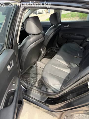 Kia K5 II 2.0 AT