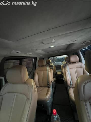 Hyundai Staria 3.5 AT