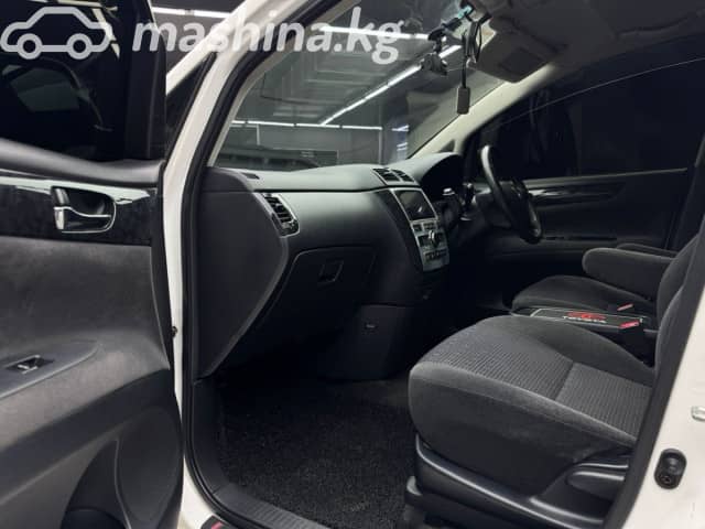 Toyota Ipsum II (M20) Рестайлинг 2.4 AT 4WD