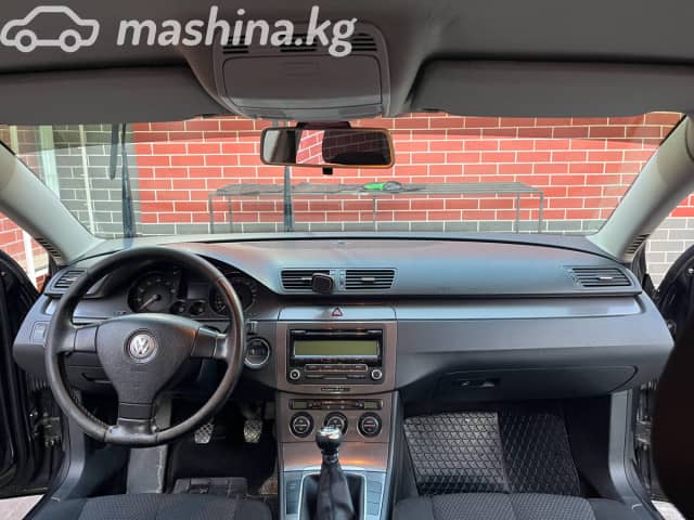 Volkswagen Passat B6 1.6 MT