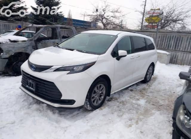 Toyota Sienna IV 2.5hyb AT 4WD