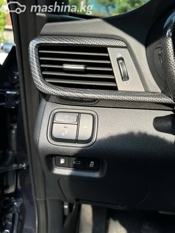 Kia K5 II 2.0 AT