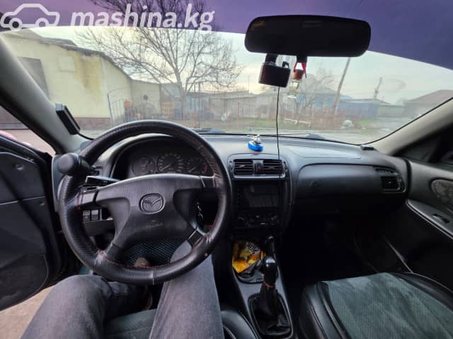 Mazda 626 V (GF) 1.8 MT