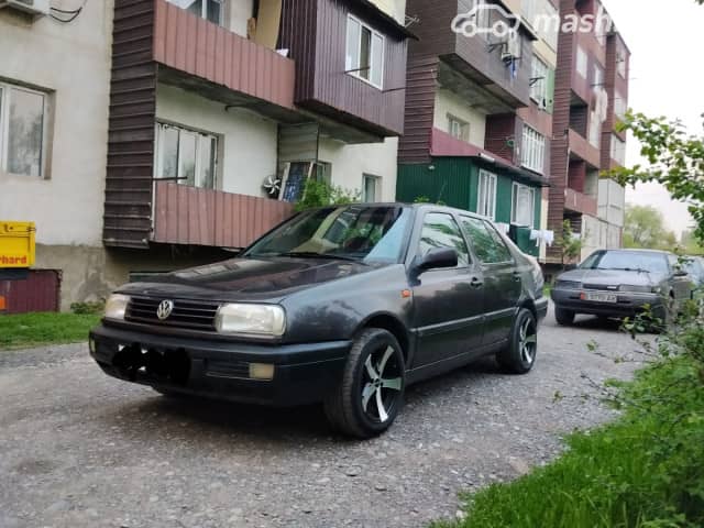 Volkswagen Vento 1.8 MT