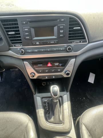 Hyundai Avante VI 1.6 AT