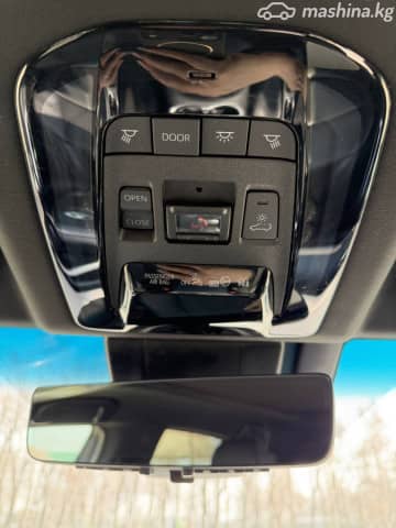 Toyota Venza II 2.5hyb CVT 4WD