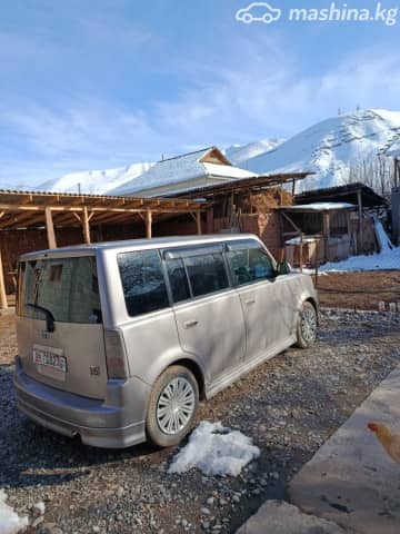 Toyota bB I Рестайлинг 1.3 AT