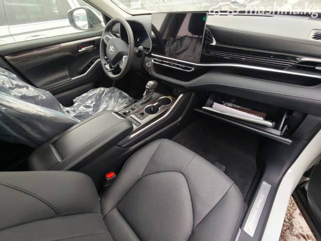Toyota Highlander IV (U70) 2.0 AT 4WD