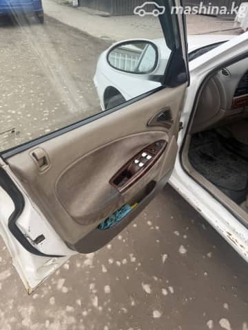 Daewoo Nubira II 1.5 MT