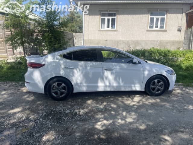 Hyundai Avante VI 1.6 AT