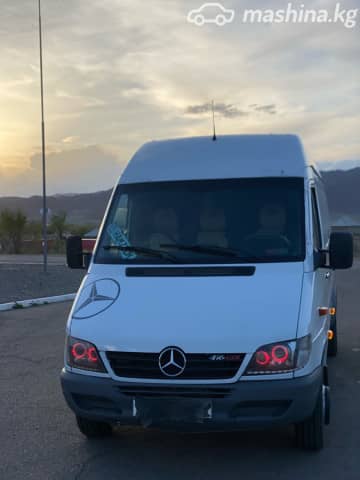 Mercedes-Benz Фургон (6х2)