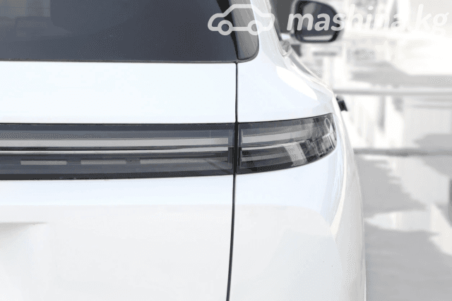 LiXiang L7 Рестайлинг 1.5hyb AT 4WD
