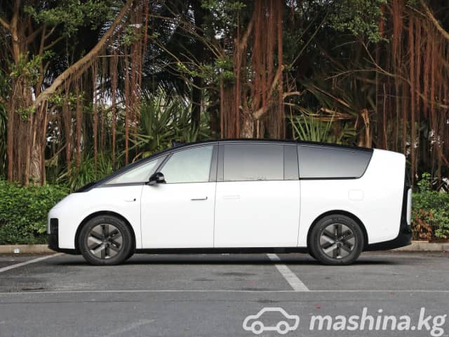 LiXiang Mega 102.7 kWh Electro AT 4WD