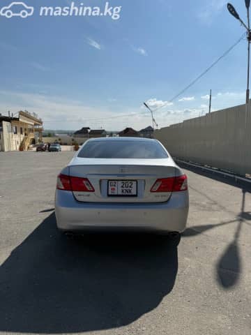 Lexus ES V