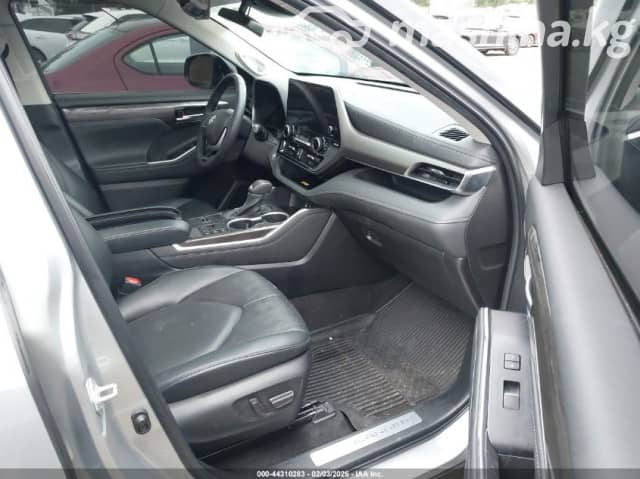 Toyota Highlander IV (U70) 2.5hyb AT 4WD
