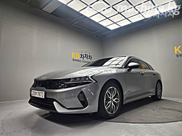 Kia K5 III 2.0hyb AT