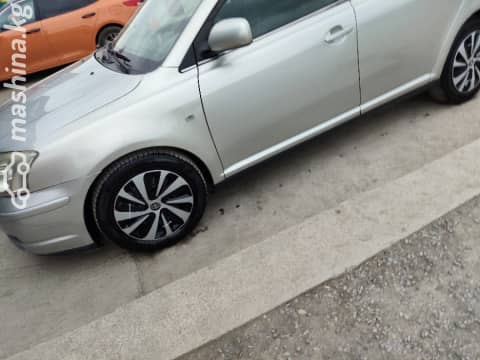 Toyota Avensis II 1.8 MT