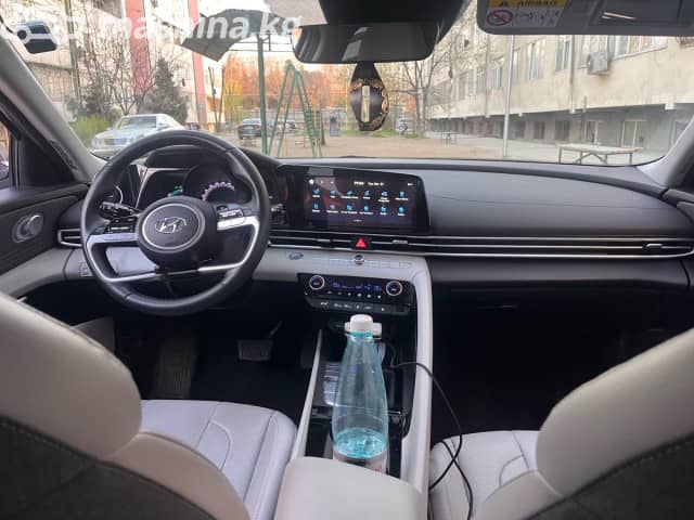 Hyundai Avante VII 1.6hyb AMT