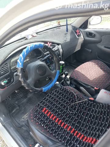 Chevrolet Lanos I 1.5 MT