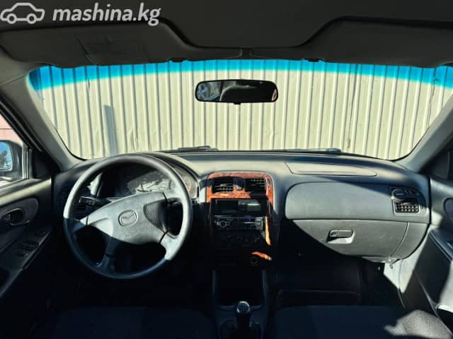 Mazda 626 V (GF) 1.8 MT
