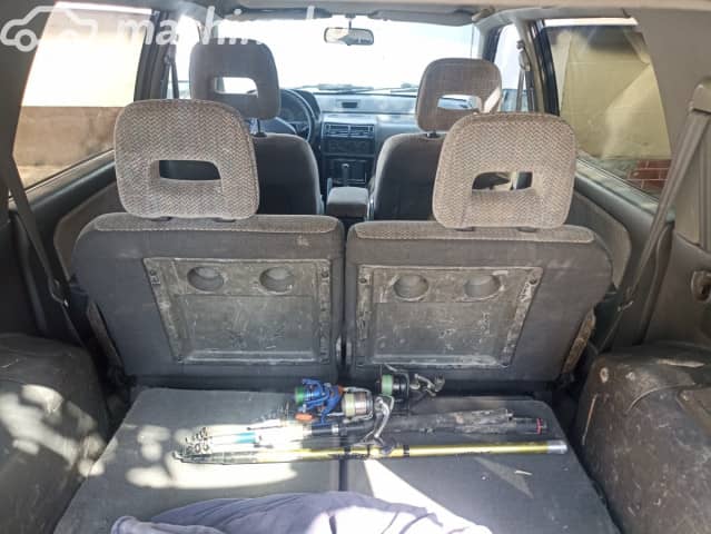 Mitsubishi Space Wagon II 2.0 MT