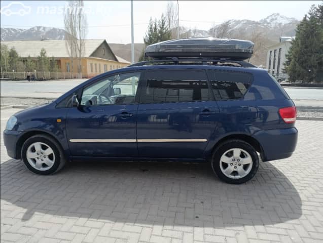 Toyota Avensis Verso 2.0 MT