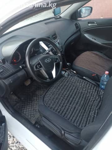 Hyundai Solaris I Рестайлинг 1.4 AT