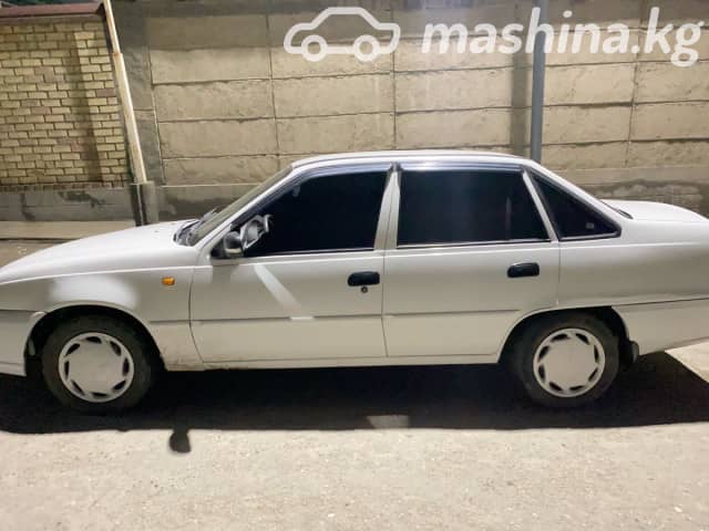 Daewoo Nexia I Рестайлинг 1.5 MT