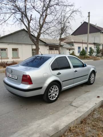 Volkswagen Bora 1.6 MT