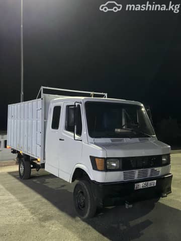 Mercedes-Benz Бортовой (4х2)