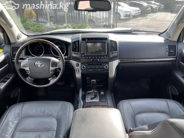 Toyota Land Cruiser 200 Series 4.7 AT 4WD