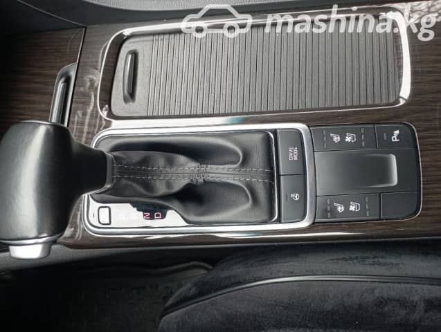 Kia K5 II 2.0 AT