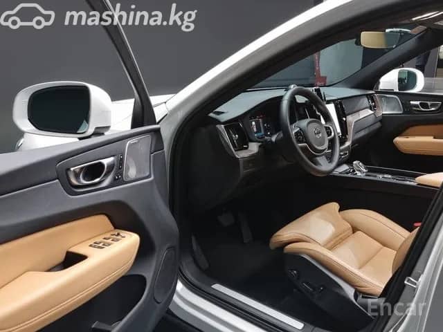 Volvo XC60 II Рестайлинг 2.0 AT 4WD
