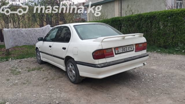 Nissan Primera I (P10) 2.0 MT