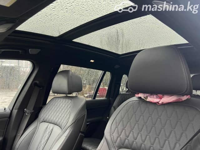 BMW X7 I (G07) Рестайлинг M60i 4.4 AT 4WD