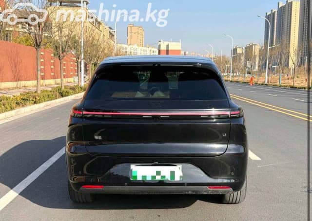 LiXiang L6 1.5hyb AT 4WD