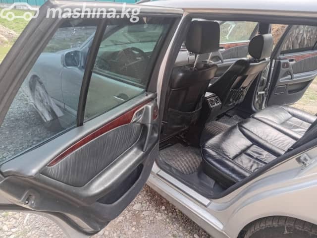 Mercedes-Benz E-Класс II (W210, S210) Рестайлинг 220 2.2d AT