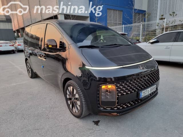 Hyundai Staria 2.2d AT 4WD