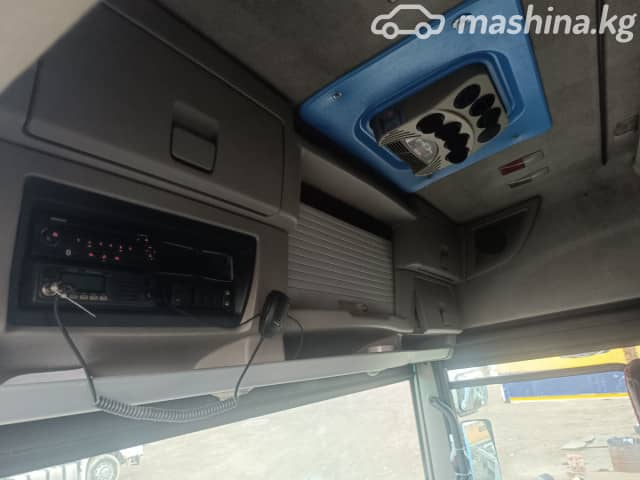Renault Magnum