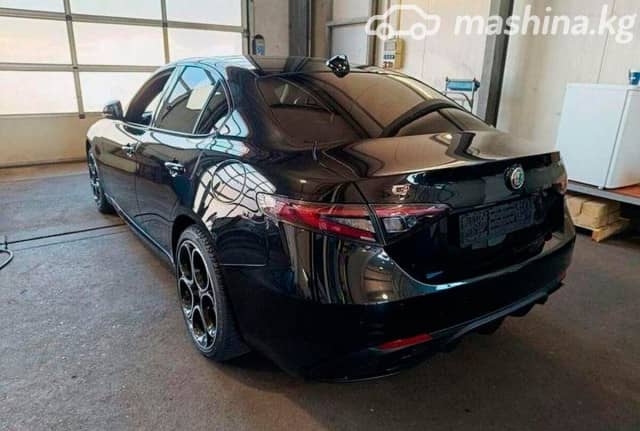Alfa Romeo Giulia II 2.0 AT 4WD