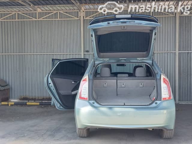 Toyota Prius III Рестайлинг (XW30) Plug-in Hybrid 1.8hyb AT