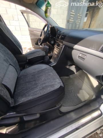 Toyota Avensis II Рестайлинг 1.8 MT