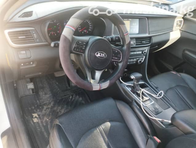 Kia K5 II 2.0 AT