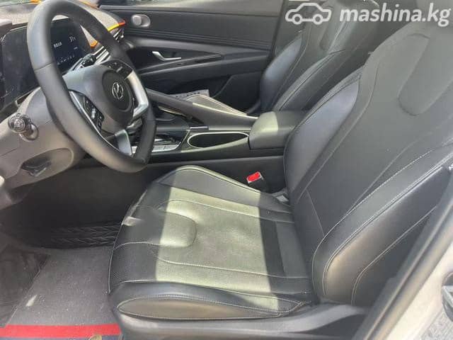 Hyundai Elantra VII (CN7) 1.5 CVT