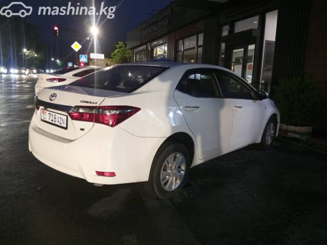 Toyota Corolla XI (E160, E170, E180) Рестайлинг 1 1.6 CVT
