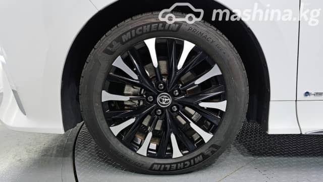 Toyota Alphard IV 2.5hyb CVT 4WD